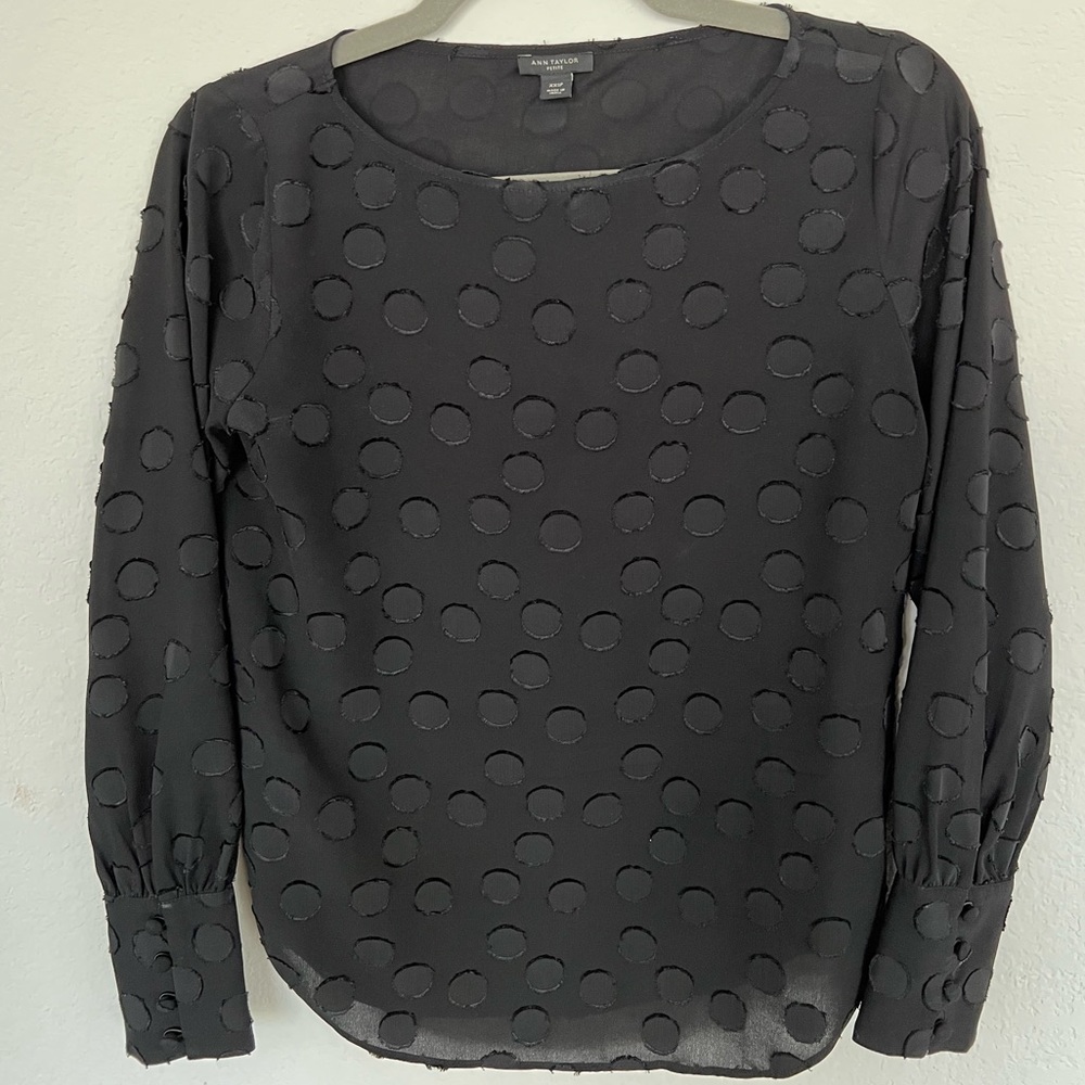 Black Polka Dot Ann Taylor Long Sleeve Blouse (XXSP)